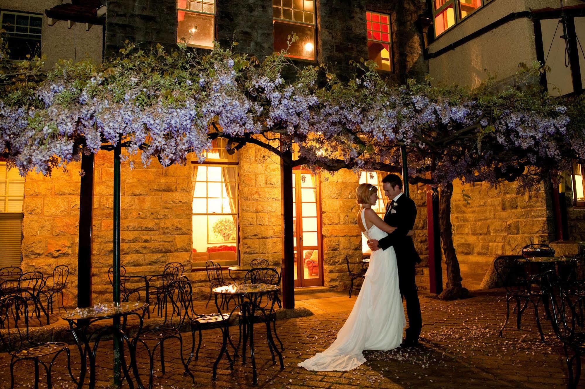 Hotel Jenolan Caves House Exterior foto