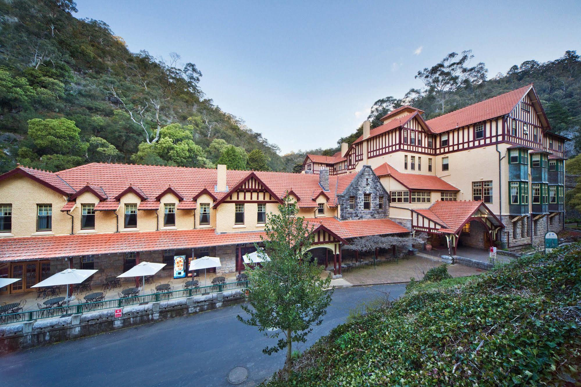 Hotel Jenolan Caves House Exterior foto